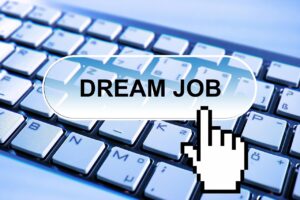 副業をしている場合、会社にバレないための対策は？